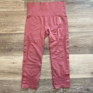 Rose pink Gym Shark capri leggings